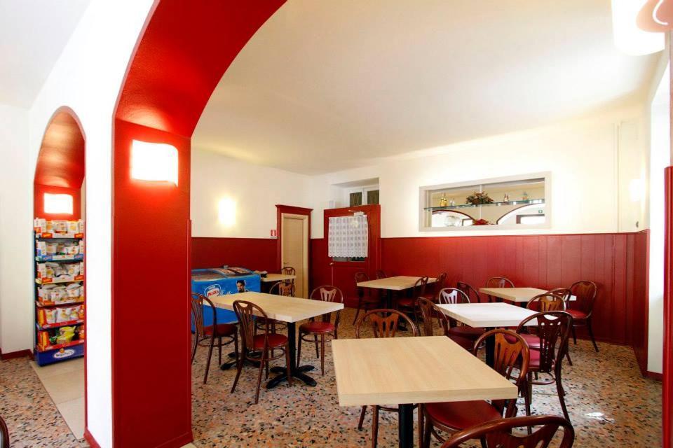 Albergo Maccagno Экстерьер фото